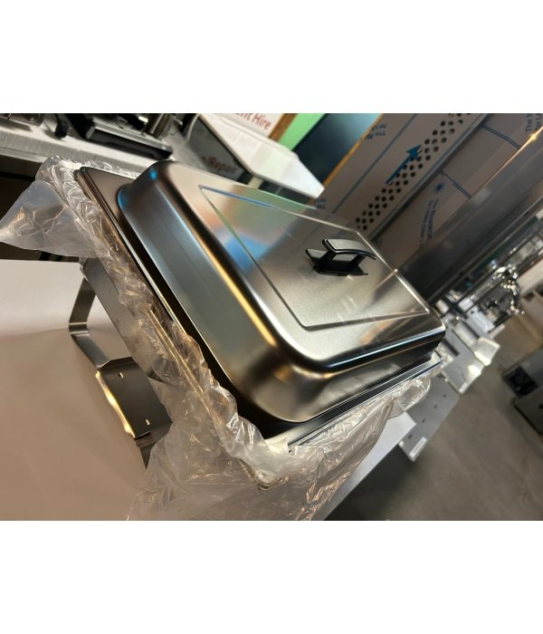 Chafing Dish set stainless steel with black handles - Image 2