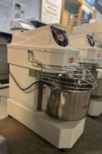 20 Litre Dough Mixer - Image 2