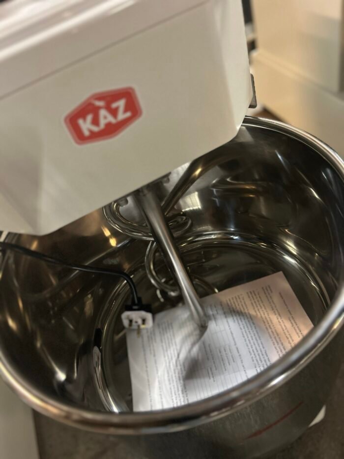 30 Litre Dough Mixer - Image 2